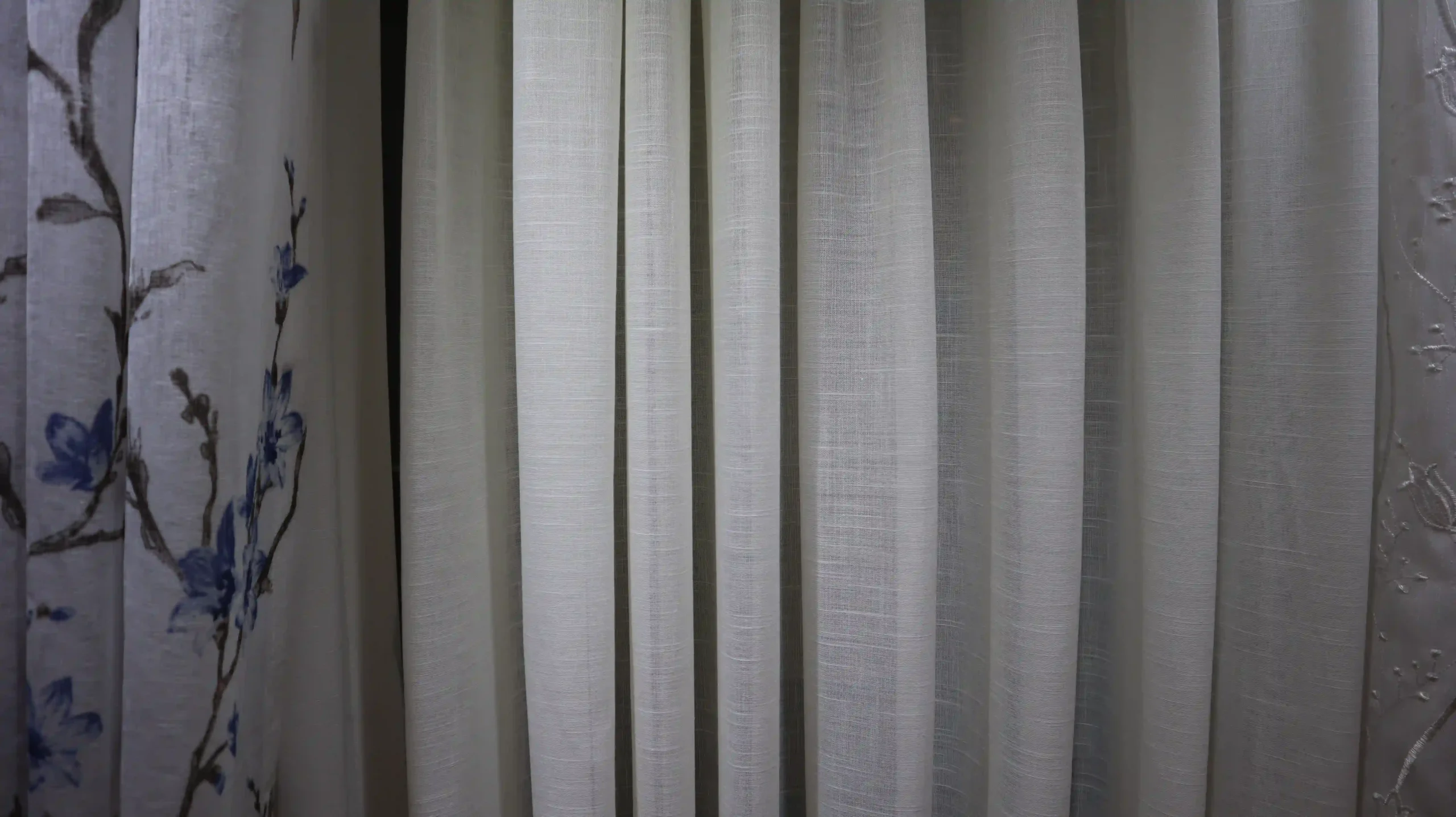 Sheer Curtain 02
